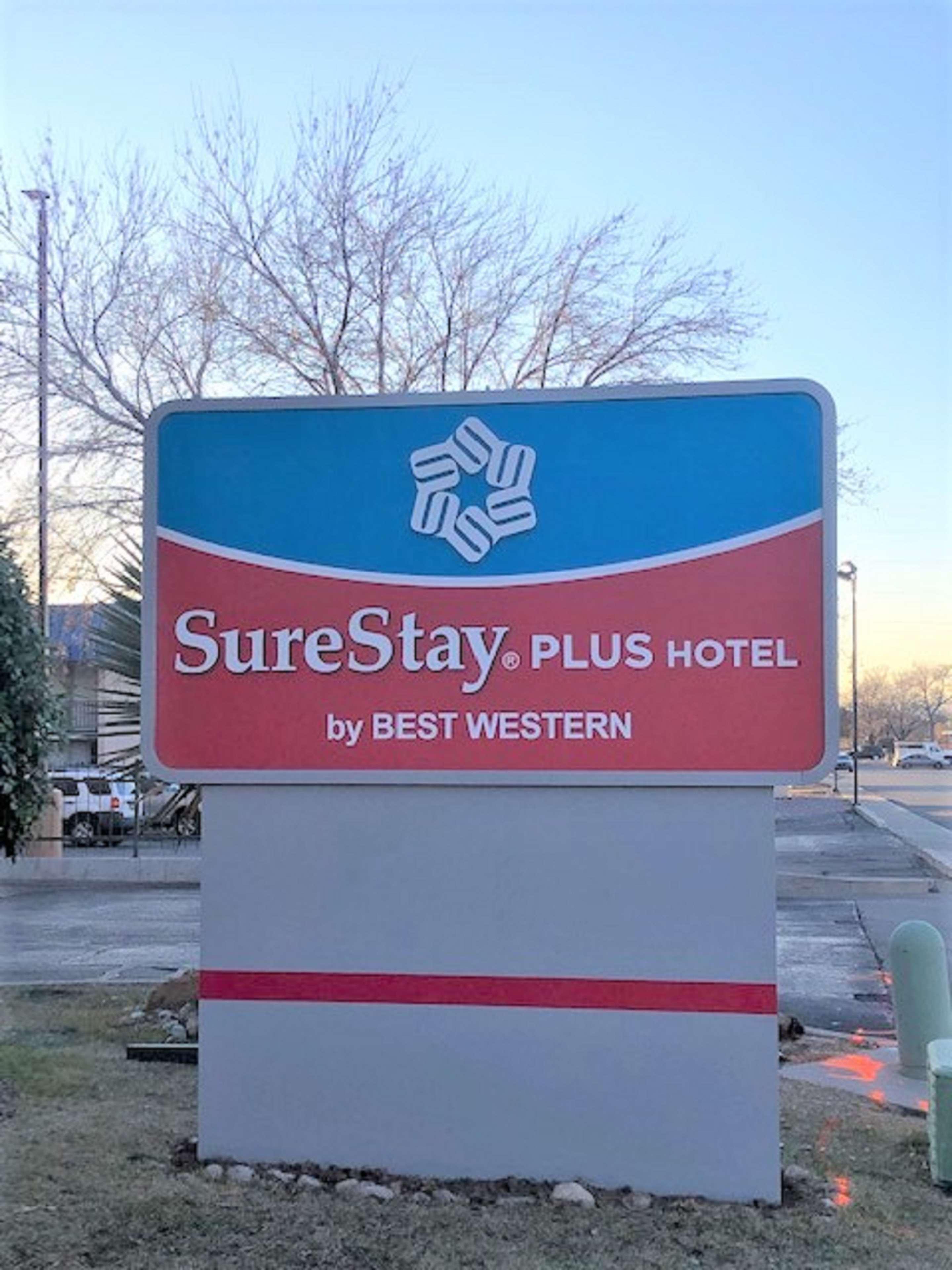 Surestay Plus Hotel By Best Western Albuquerque I-40 Eubank Eksteriør billede